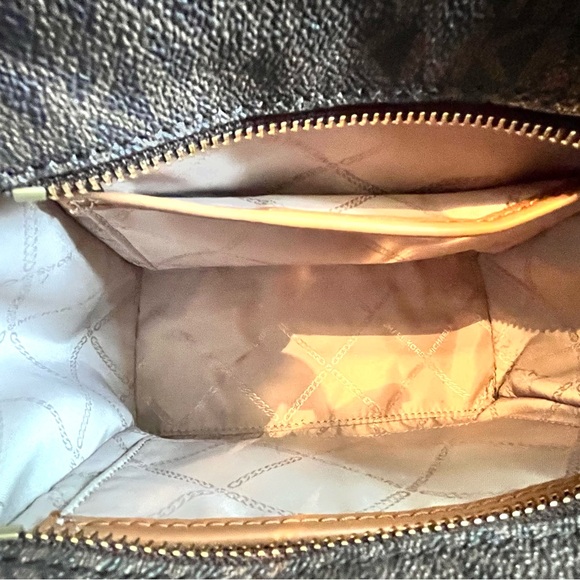 Michael Kors Extra Small Bag - Picture 3 of 5